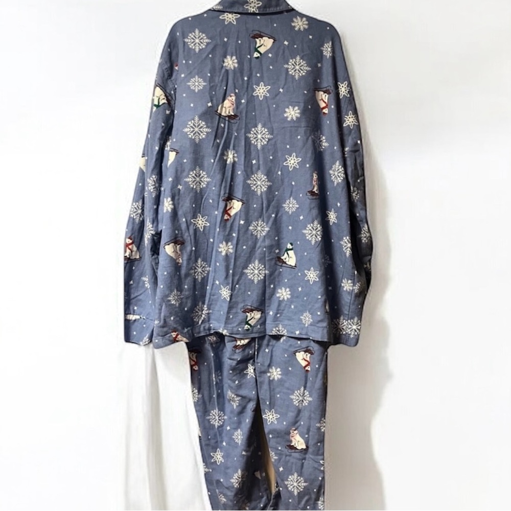 Old Navy ~ Women’s ~ 2 Piece Pajama Set ~ XL~Flannel ~Snowflakes & Polar Bears - Picture 14 of 16